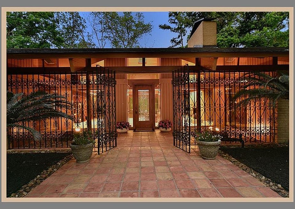 1st image of 29 Winged Foot Dr