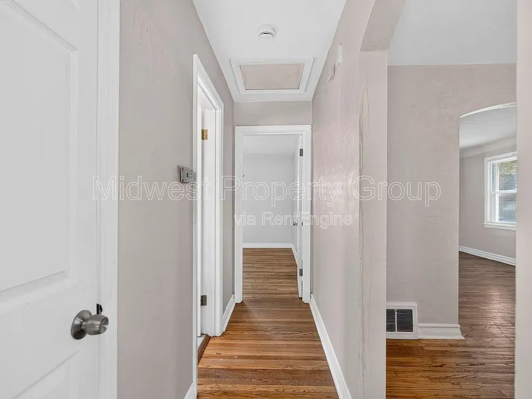 7815 Cler Ave — Photo 12