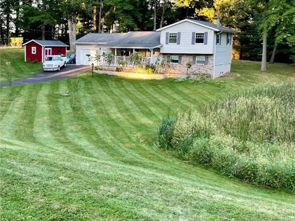 2939 Lindale Dr, Akron, OH 44312