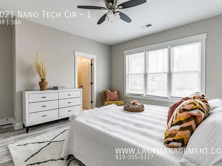 1021 Nano Tech Cir #1 — Photo 16