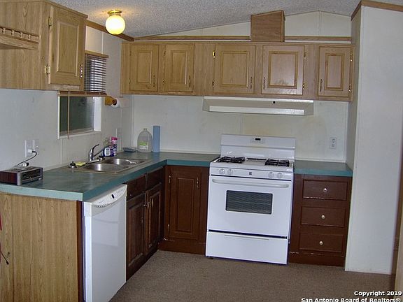 5th image of 222 Shady Oaks Dr