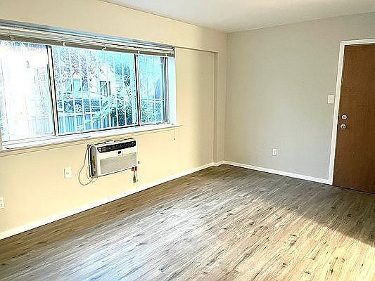 3rd image of 55 Monitor St Floor 1
