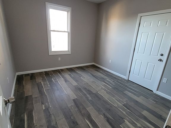 3rd image of 5-298 Halstead St #6