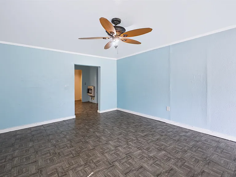 928 E Corona St — Photo 6