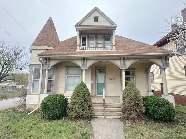 2427 Saint Joseph Ave, Saint Joseph, MO 64505