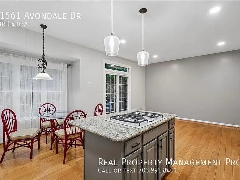 11561 Avondale Dr — Photo 15