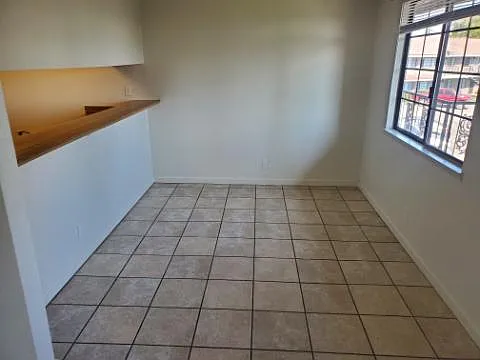 5-1290 Bundy Ct #5 — Photo 9