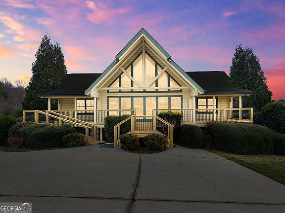 2nd image of 40 Benton Rd