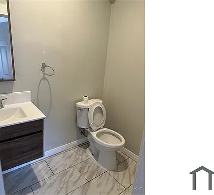 1783 N Gower St — Photo 7