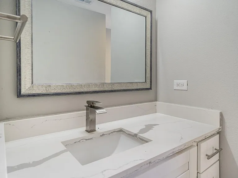 1907 Ashford Hollow Ln — Photo 27