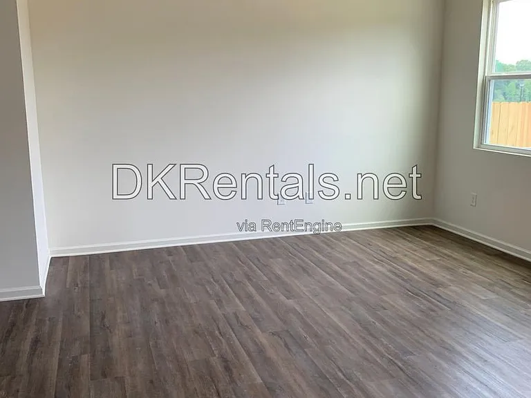 242 Grand Central Way — Photo 7