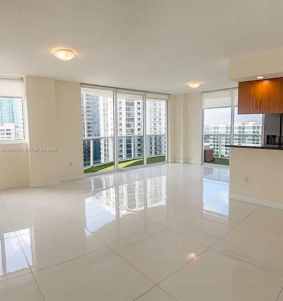 23 Biscayne Bay Condo — Photo 3