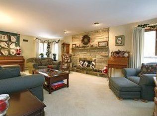 12109 Flambeau Dr, Palos Heights, IL 60463