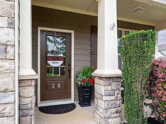2nd image of 26 Wood Hollow Cir