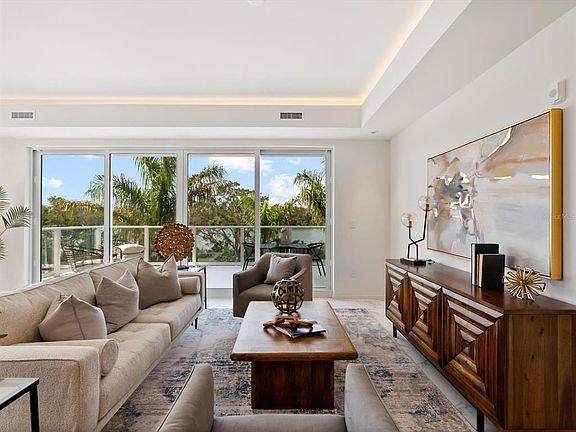 5th image of 1020 Sunset Point Rd Unit 213