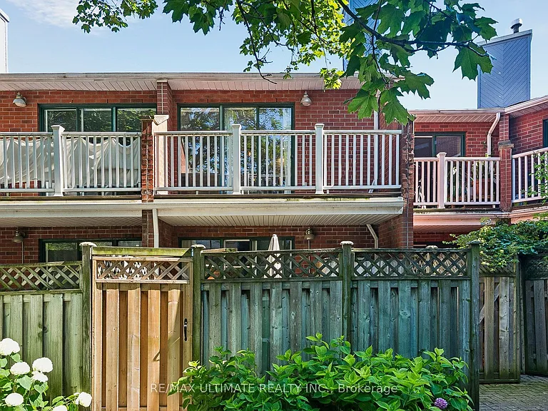 660 Wellington St W #C — Photo 24