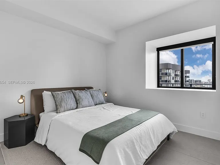 700 NE 24th St #1203 — Photo 28