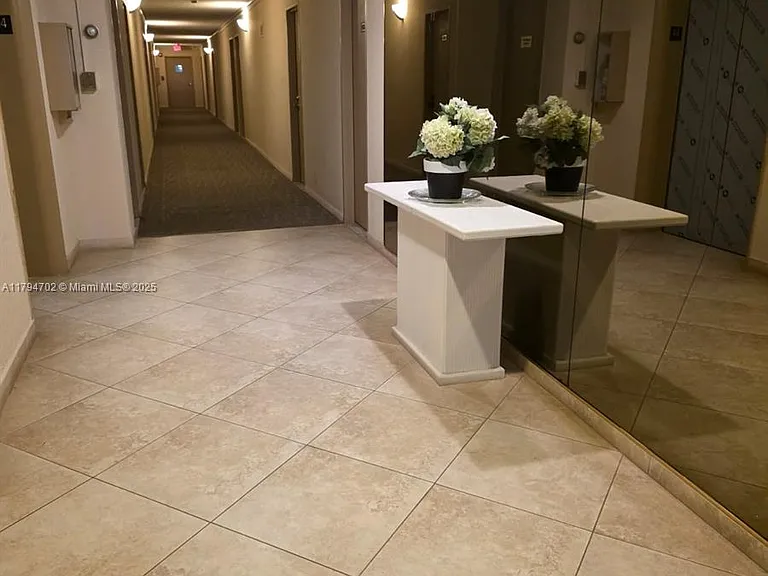 9225 Collins Ave #1409 — Photo 37