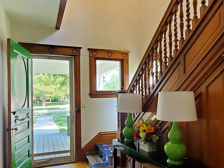 1010 Hill Ave — Photo 10