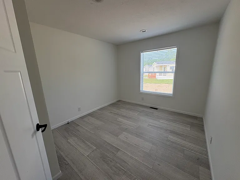 8261 W Cygnes Cir — Photo 9