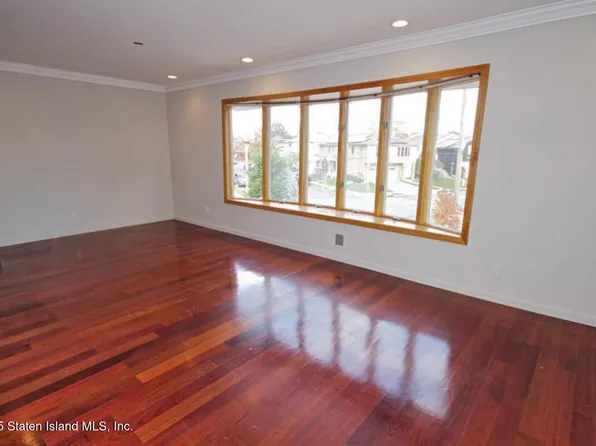 90 Levit Avenue image 5 of 36