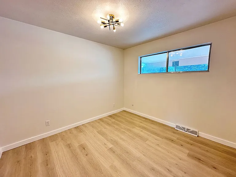 509 Westview Dr — Photo 10
