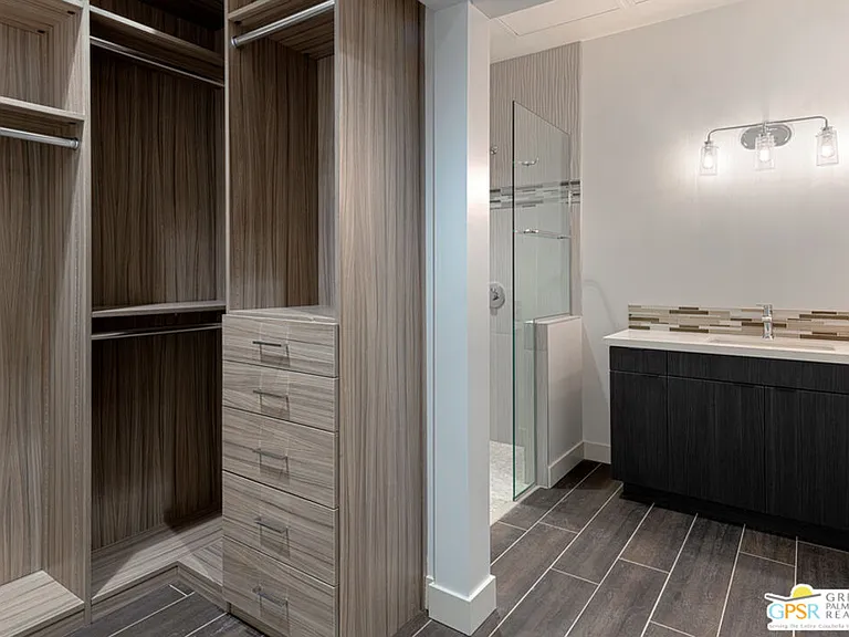 175 N Palm Canyon Dr #206 — Photo 5