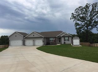 23896 Roswell Ln, Waynesville, MO 65583