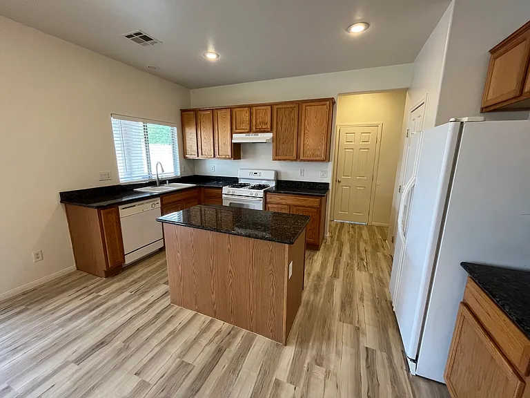 5613 Clotidle Soupert Ct — Photo 5