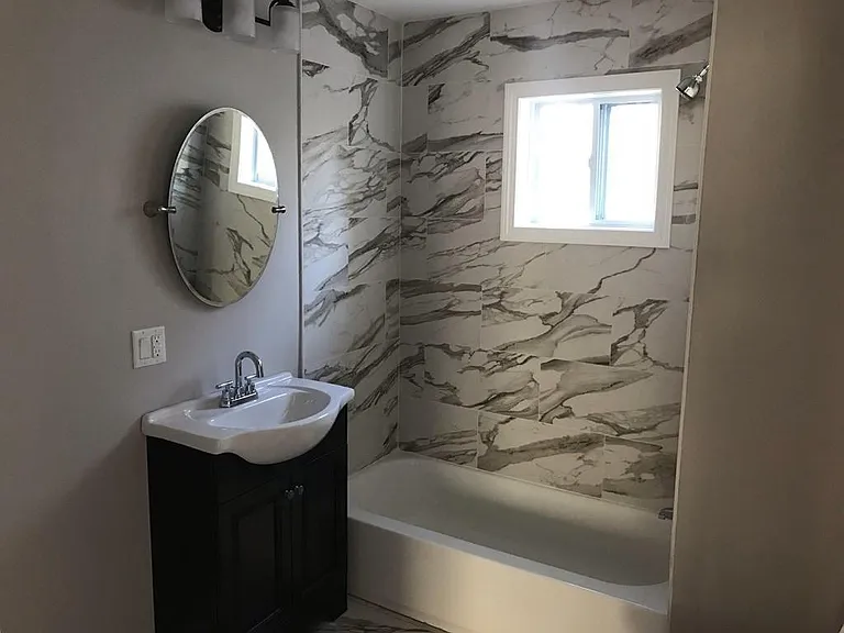 207-209 Vine St #2 — Photo 9
