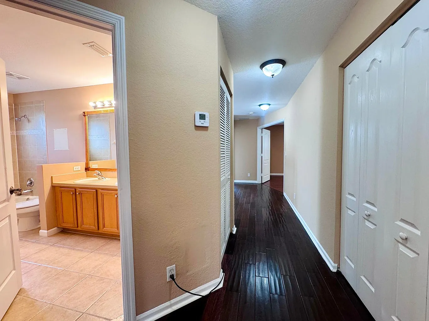 4 bed, 2537 sqft, $3,400 — Photo 4