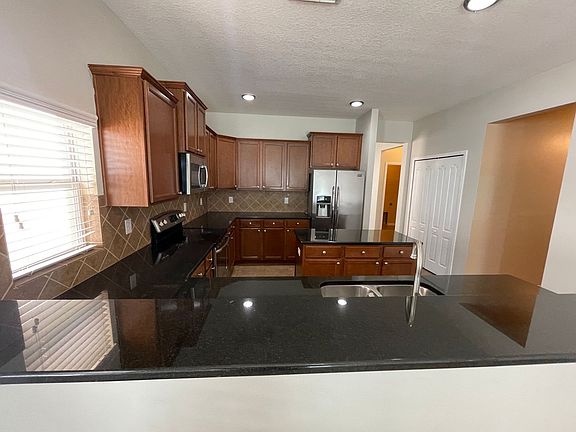 2nd image of 507 Corbett Bluff Dr