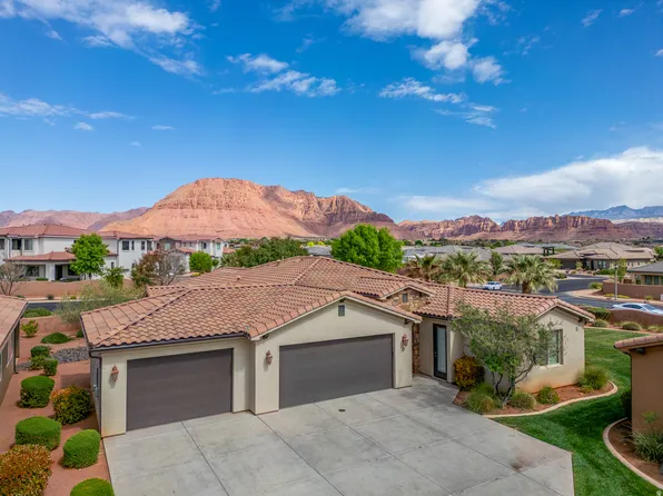 3800 Paradise Village Dr #3, Santa Clara, UT 84765