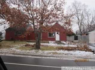 696 Goodwin Ave N, Oakdale, MN 55128
