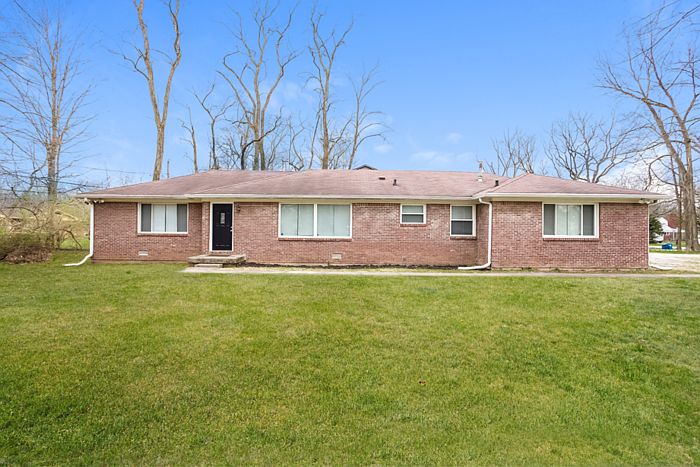 1st image of 931 Fox Hill Dr