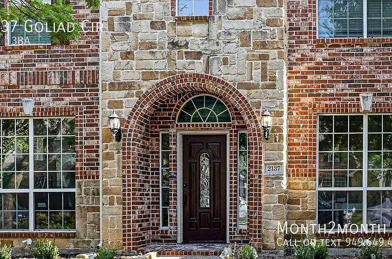 2137 Goliad Cir — Photo 31