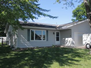 1712 Chumas Dr, Eau Claire, WI 54701