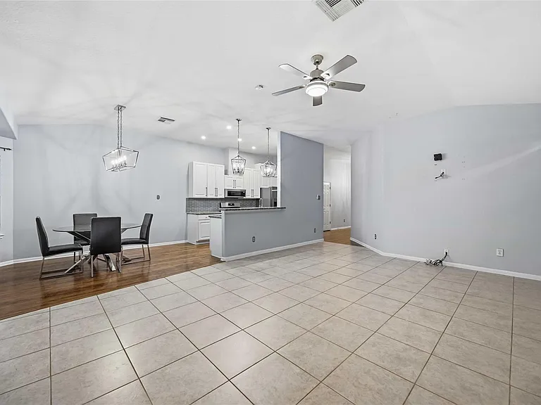 1029 Riverwood Dr — Photo 8