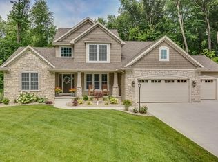 51569 Copper Forest Ln, Granger, IN 46530