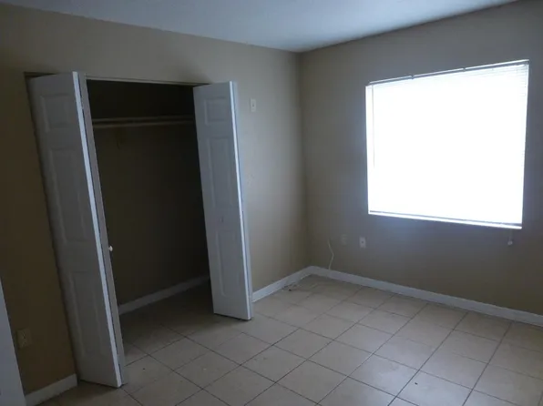 2546 Chestnut Woods Dr, Lakeland, FL 33815