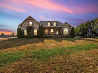 4000 Pleasant Gate Ln, Columbia, TN 38401