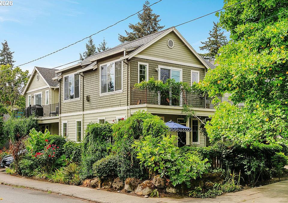 1st image of 2032 SE Tenino St