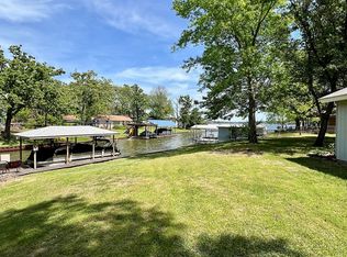 201 Canyon Cv, Mabank, TX 75156