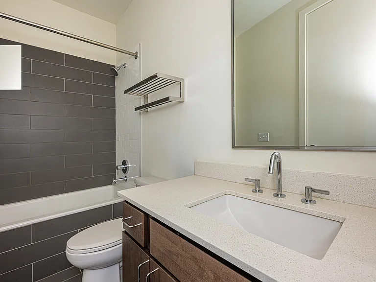 The Pythian Apartments — Photo 7