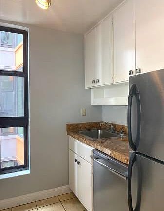 4th image of 455 Vallejo St APT 307