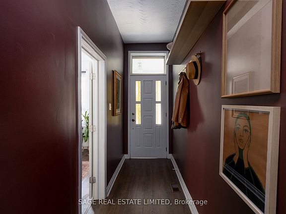 3rd image of 221 Palmerston Ave
