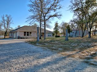 161 Black Jack Rd, La Vernia, TX 78121