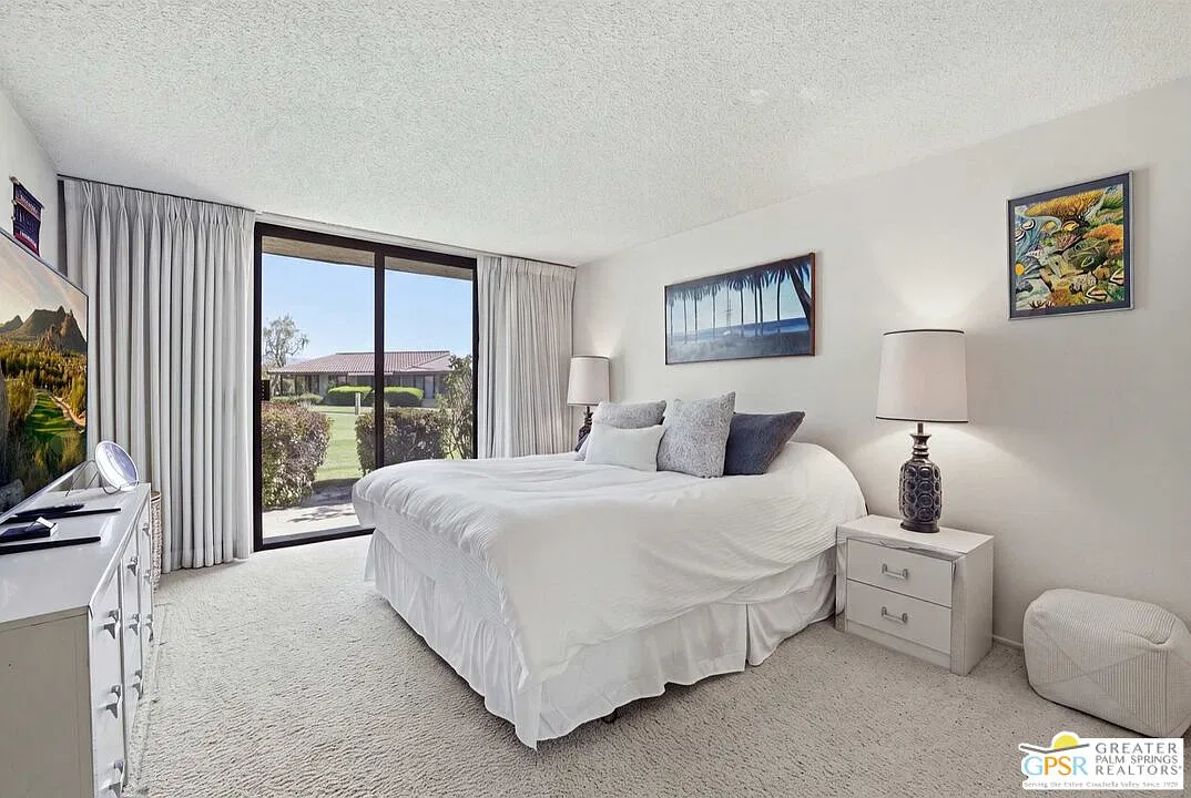 2 bed, 2.0 bath, 1252 sqft, $3,850 — Photo 1