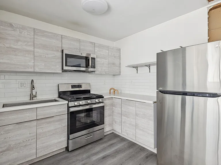 2331 Portland Street — Photo 19