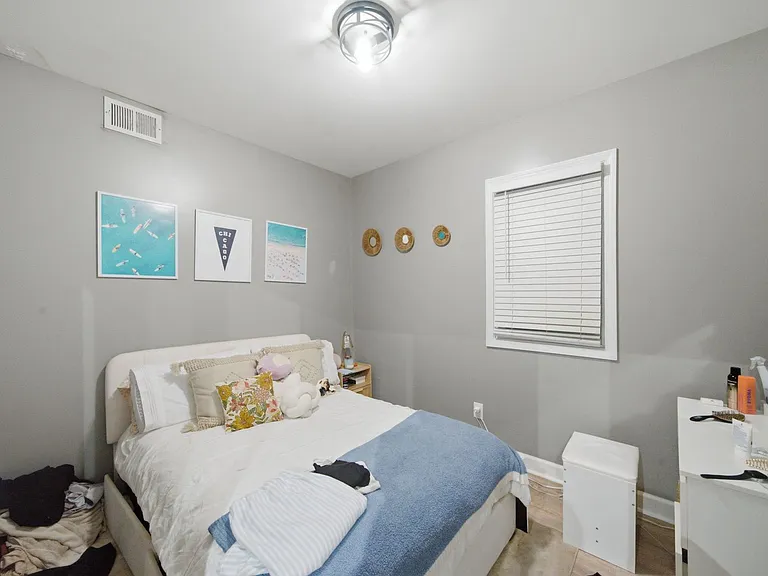 2728 N Wilton Ave — Photo 6